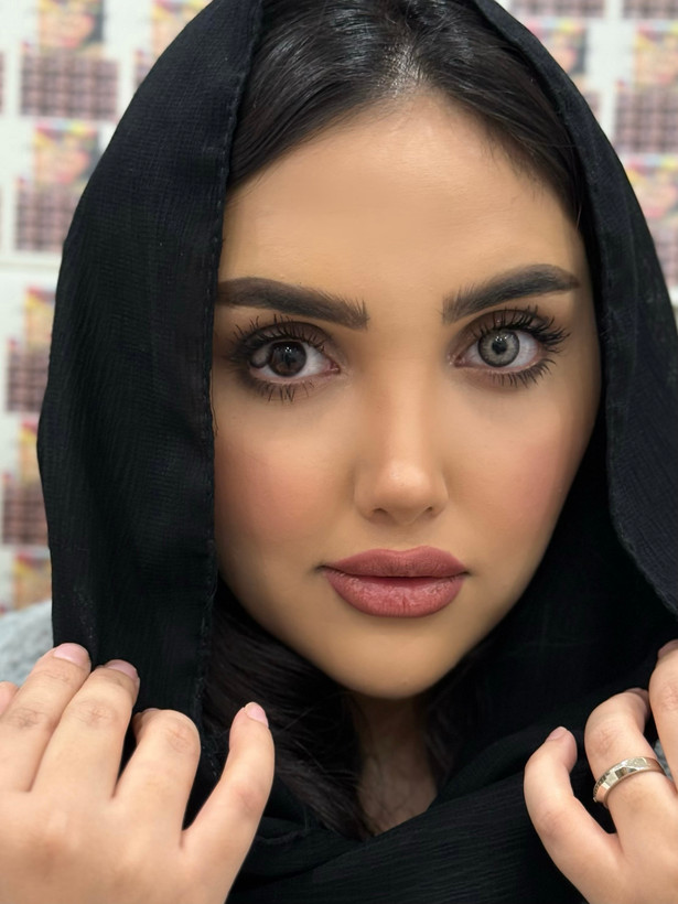 طوسی عسلی دور مشکی روشن
