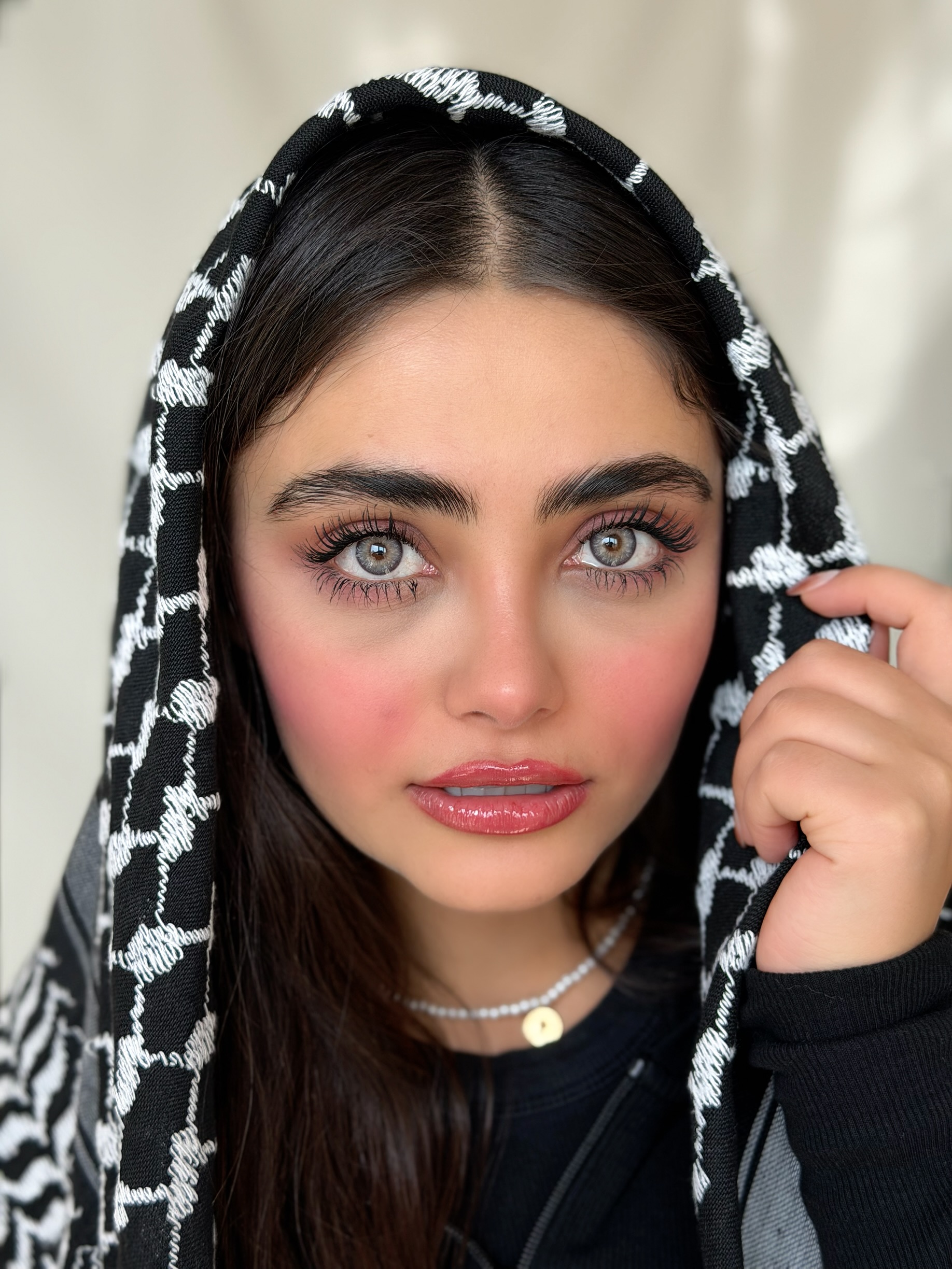 طوسی عسلی دور مشکی روشن