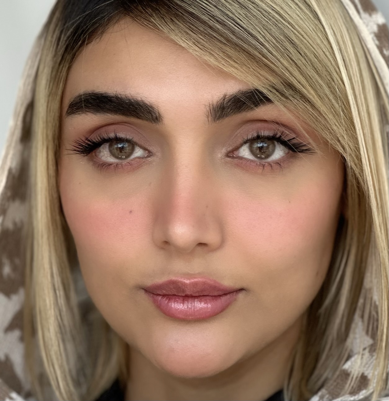 عسلی طبیعی