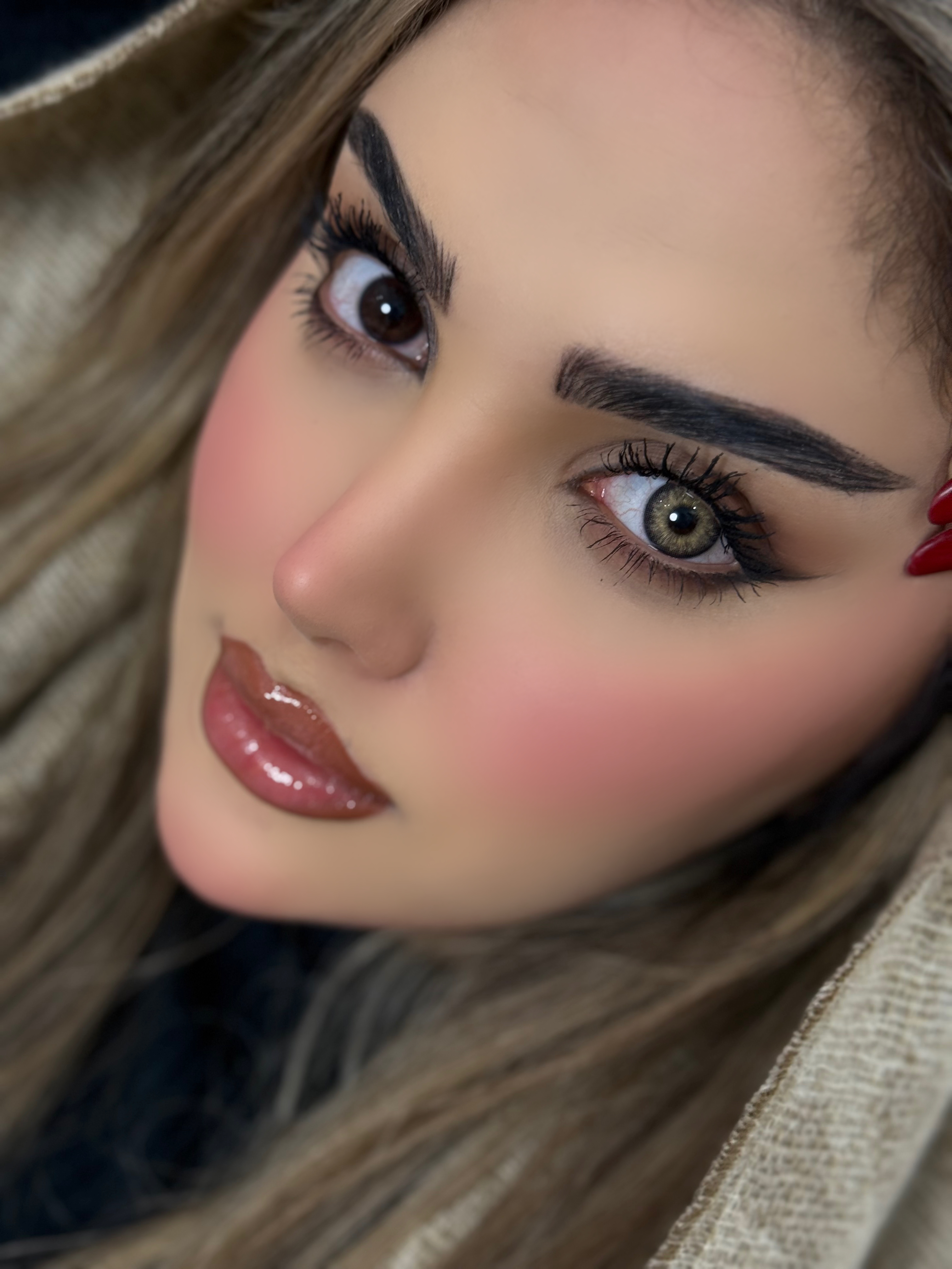 عسلی بافت دار
