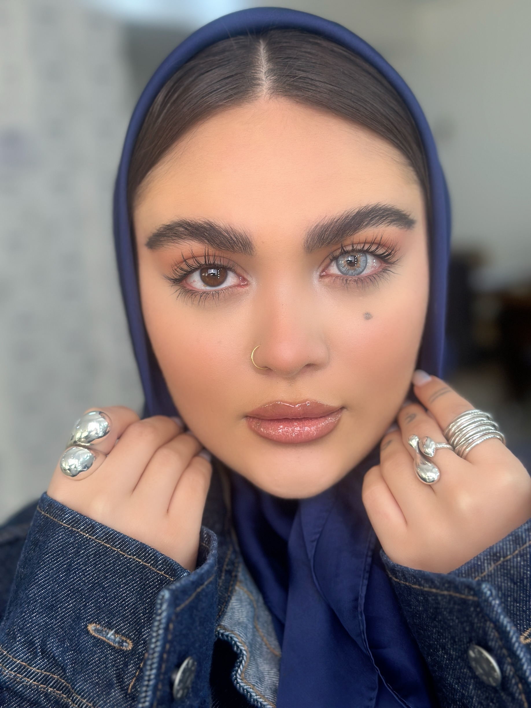 طوسی آبی با مرکز عسلی