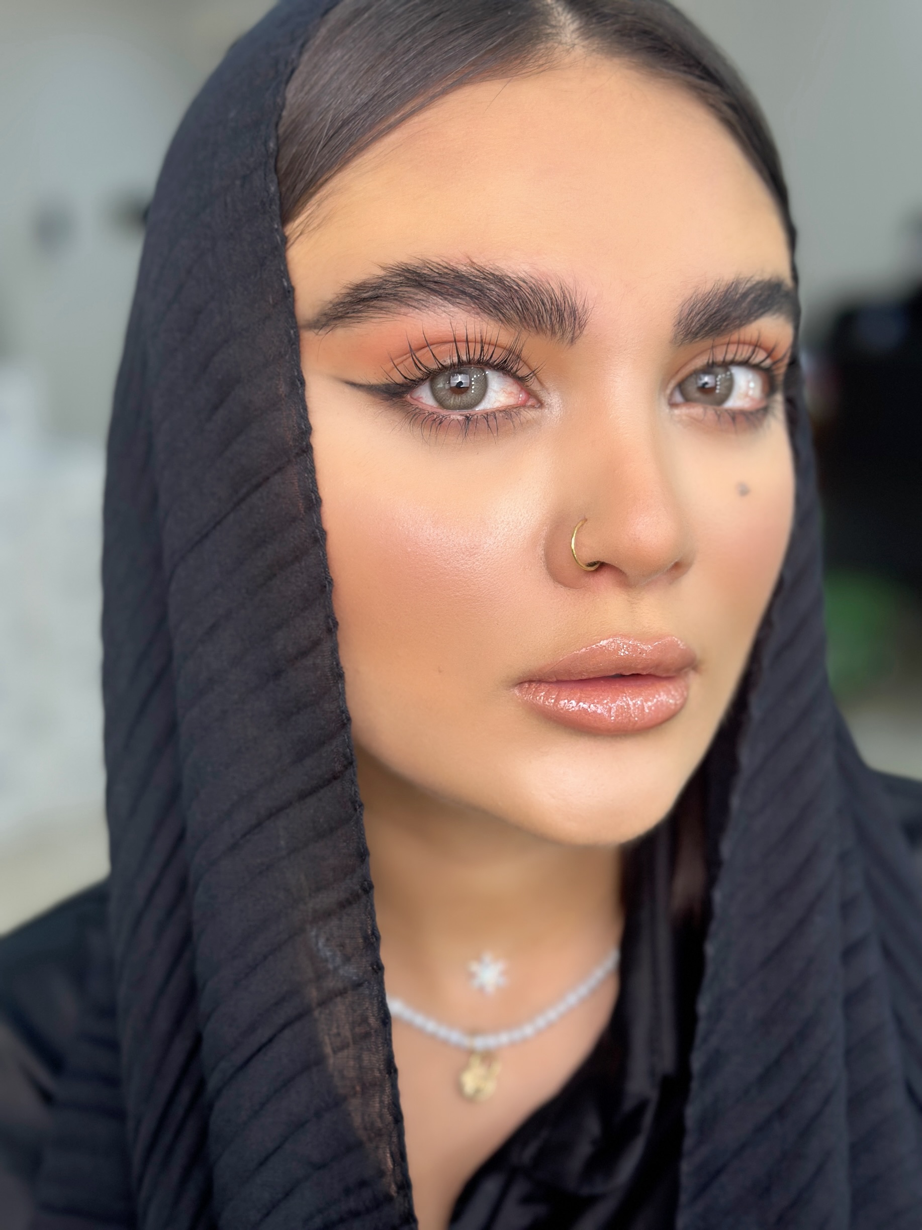 مون