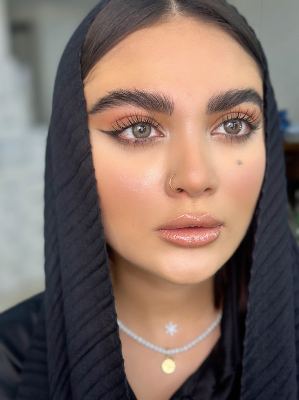 مون